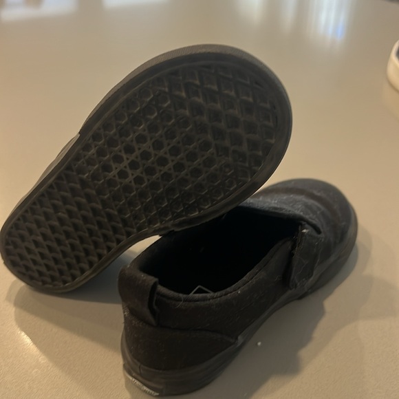 Toddler Vans slip ons - Picture 3 of 4